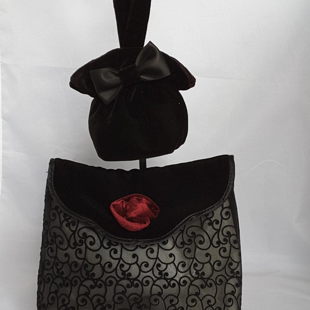 SMALL VELVET EVENING PURSES